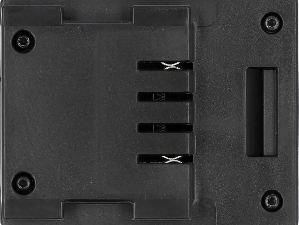 ADAPTER DO REFLEKTORA YT-829670 - TYP DEWALT