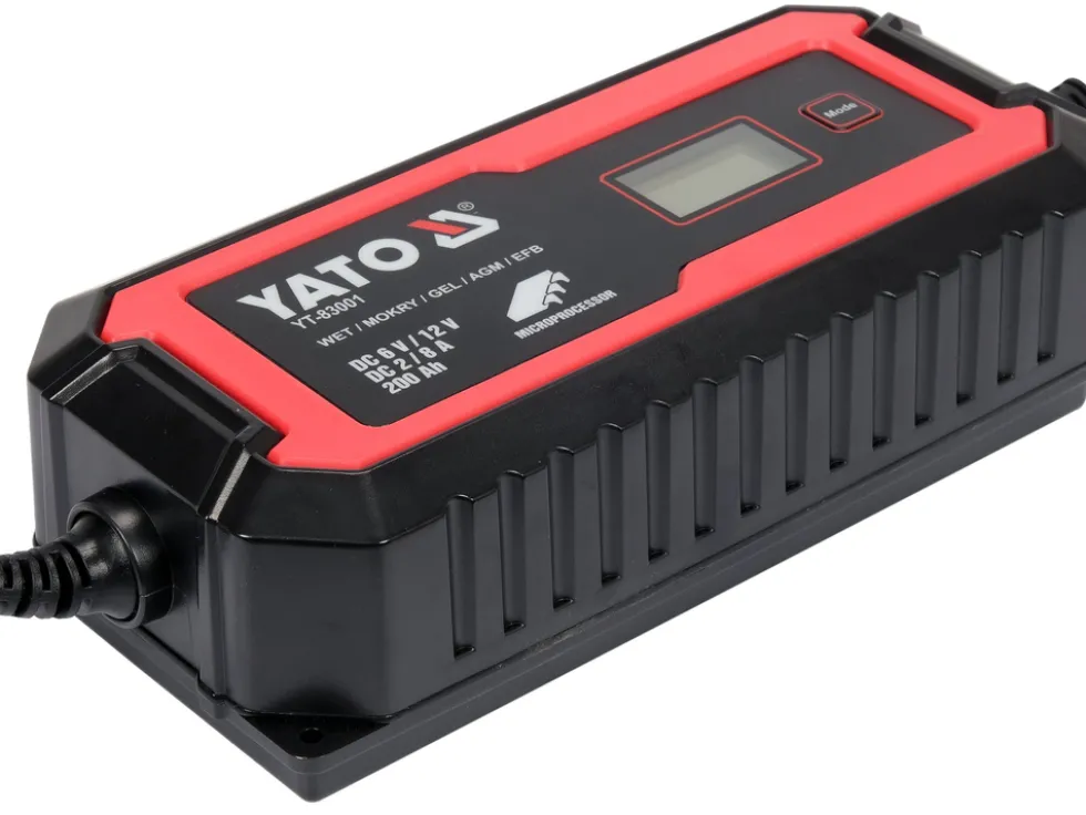 PROSTOWNIK ELEKTRONICZNY Z WYŚWIETLACZEM LCD. ZAKRES 6V/2A, 12V/8A