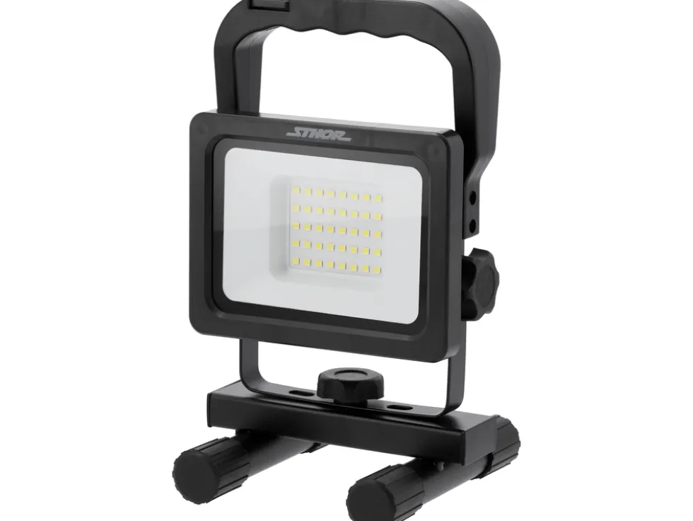 REFLEKTOR PRZENOŚNY 20W SMD 2000LM