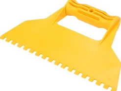 SZPACHLA PLASTIKOWA DO ZAPRAW I KLEJÓW 225MM Z ZĘBAMI 6X6MM