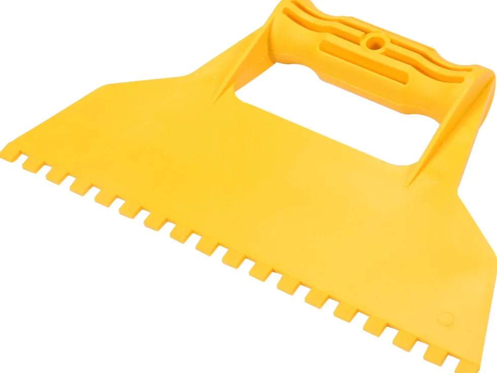 SZPACHLA PLASTIKOWA DO ZAPRAW I KLEJÓW 225MM Z ZĘBAMI 6X6MM