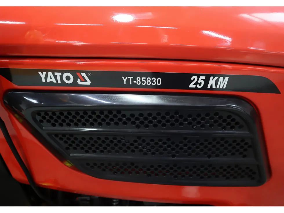 TRAKTOR 4X4, DIESEL 25 KM, KOMPAKTOWY, DO OGRODU I GOSPODARSTWA