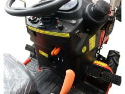 TRAKTOR 4X4, DIESEL 25 KM, KOMPAKTOWY, DO OGRODU I GOSPODARSTWA
