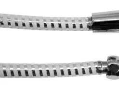 WĄŻ PRYSZNICOWY 1.5M PVC GŁADKI CHROM-BIAŁY ANTYTWIST